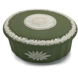 Vintage Olive Green Jasperware Wedgwood Oval Box Daisy Medallion